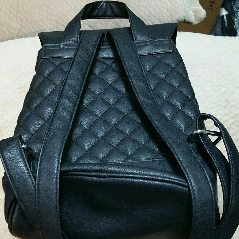 Bags - Picture 4 of 7